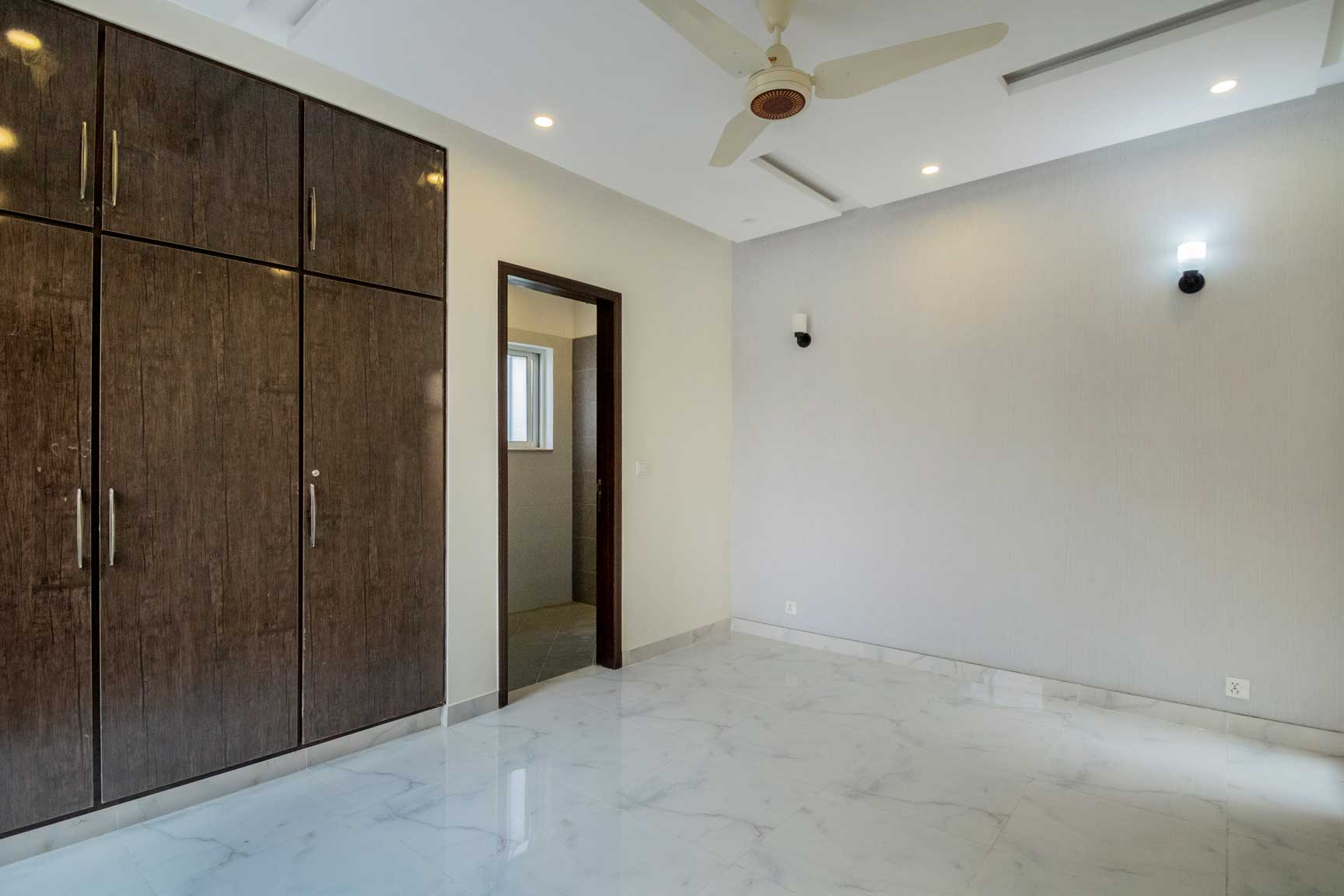 1 Kanal Upper Portion For Rent in DHA Phase 3